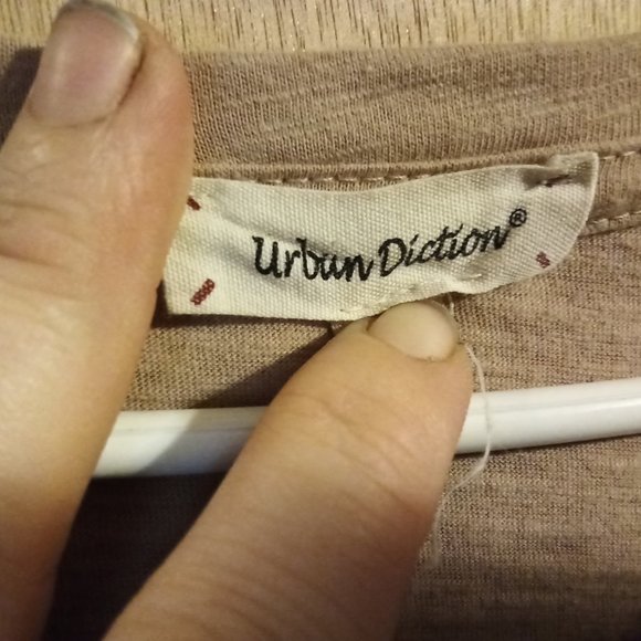 Woman's Large plain t-shirt - Picture 2 of 3